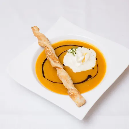 Hotel Residenz Hoessinger 4*