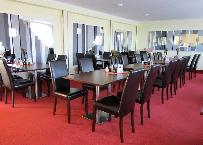 豪斯林格住宅酒店 4* Karlstetten