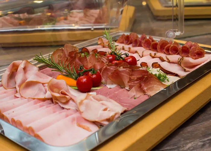 豪斯林格住宅酒店 4* Karlstetten